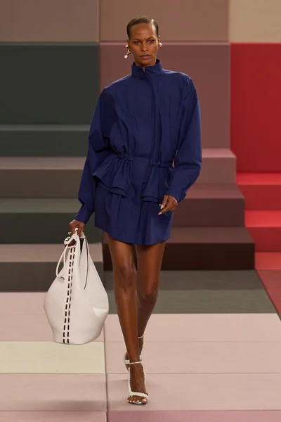 Look 12